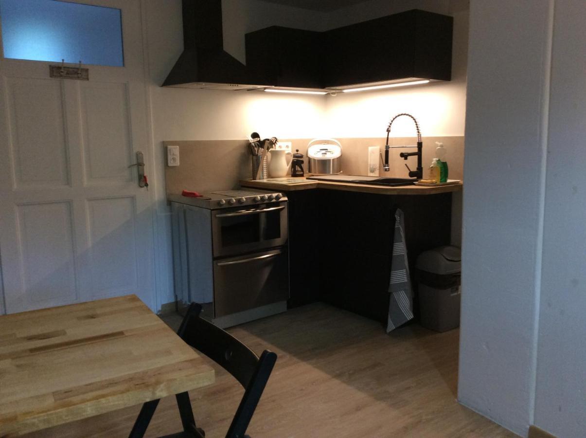 Simplicité et confort en Luberon Apartamento Ménerbes Exterior foto